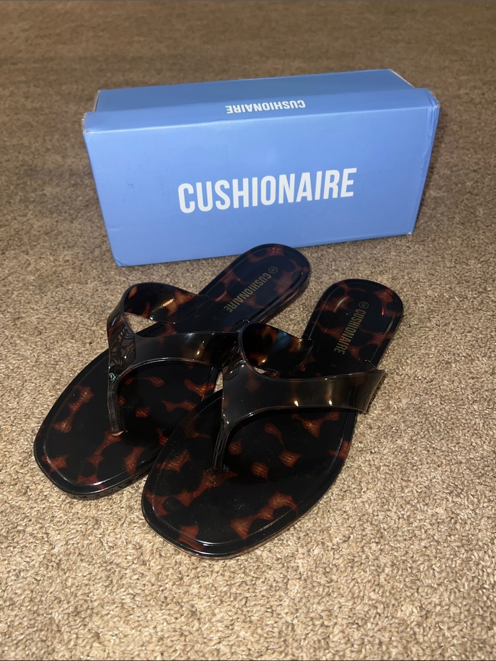 Cushionaire Tropic Jelly Thing Flip Flop in Tortoise
